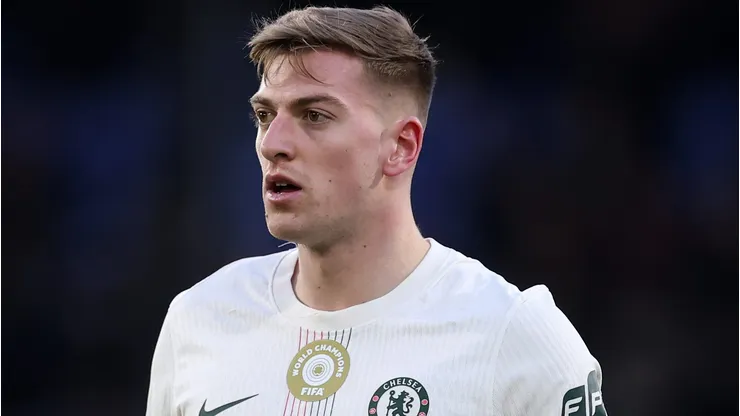 Manchester United manifesta interesse em Liam Delap; Chelsea pode emprestá-lo na próxima janela. (Foto: Julian Finney/Getty Images)