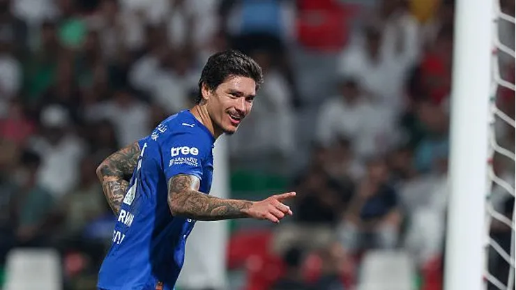Darwin Núñez pode ser reforço do Flamengo (Photo by Yasser Bakhsh/Getty Images)