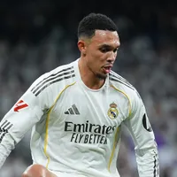 Imprensa inglesa noticia possível retorno de Alexander-Arnold ao Liverpool