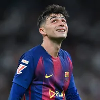 Pedri volta aos treinos de Hansi Flick