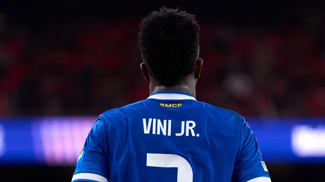 Vinicius Júnior no jogo Benfica x Real Madrid (foto: Angel Martínez/Getty Images)