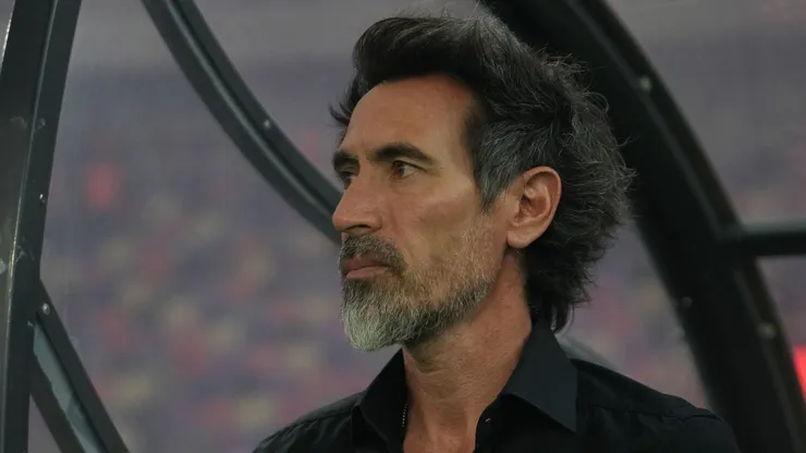 Eduardo Domínguez em jogo do Estudiantes
