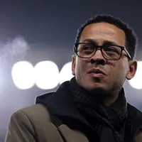 Liam Rosenior defende Vini Jr. após críticas de Mourinho