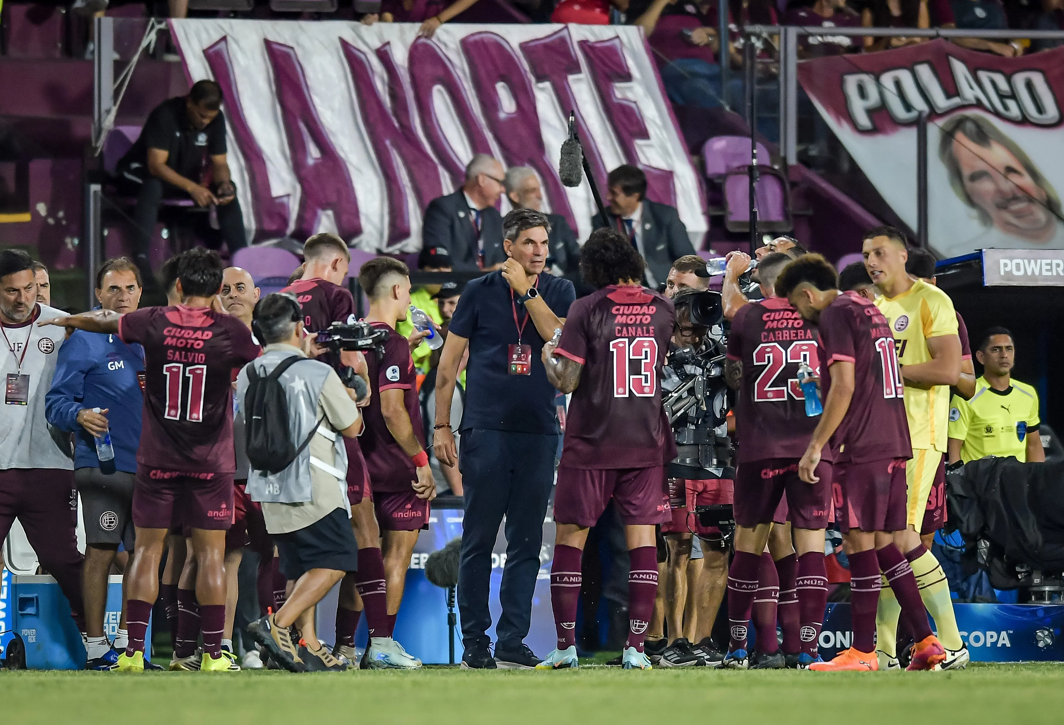Mauricio Pellegrino durante Lanús x Flamengo. (Foto: Marcelo Endelli/Getty Images)