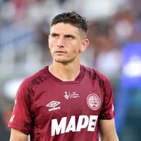 Rodrigo Castillo, atacante do Lanús, é procurado pelo Fluminense