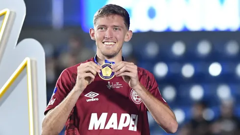 Frankfurt pode ser concorrente do Fluminense na disputa por Rodrigo Castillo, do Lanús. (Foto: Christian Alvarenga/Getty Images)