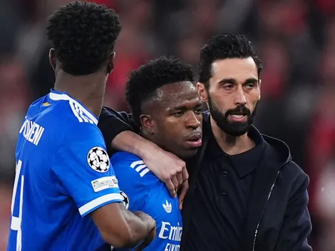 Vinicius Júnior decidiu seguir em campo após relatos de injúria racial, declara Arbeloa