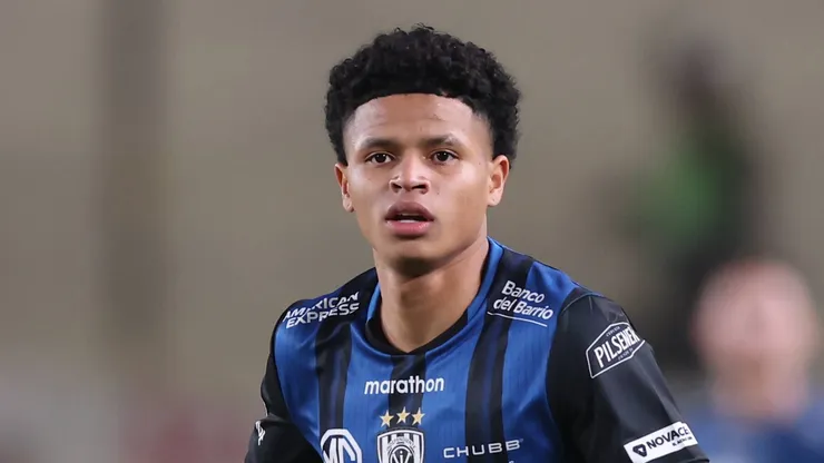 Patrick Mercado, do Independiente del Valle, durante a partida da CONMEBOL Copa Libertadores 2025, Grupo B, 4ª rodada entre Universitario de Deportes x Independiente del Valle, realizada no Estádio Monumental U em 9 de maio de 2025, em Lima, Peru. Copyright xMiguelxMarruffox xPRESSINPHOTOx MM_250508_UNI_IND_02. Foto: IMAGO / Pressinphoto