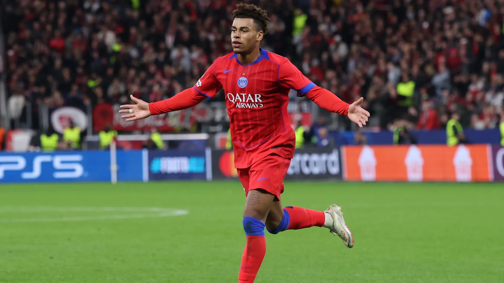 Doué fez um dos gols do PSG contra o Metz (foto: Alex Grimm/Getty Images)