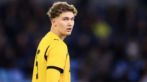 Elias Benkara foi reserva no empate por 2 a 2 entre Borussia Dortmund e Leipzig