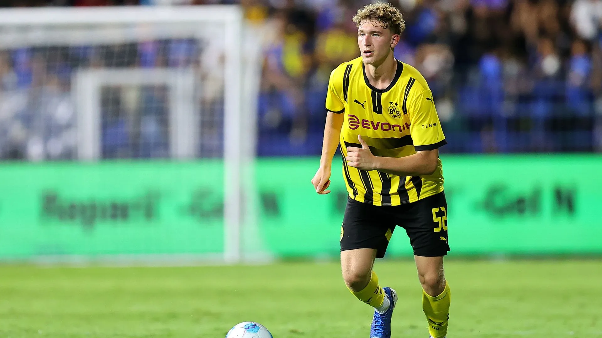 Elias Benkara será relacionado para o jogo de volta entre Borussia Dortmund e Atalanta? (foto: Pakawich Amrongkiattisak/Getty Images)