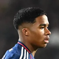 Lyon perde para o Strasbourg em jogo discreto de Endrick