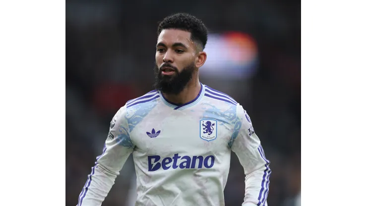 Juventus prepara venda definitiva de Douglas Luiz para o Aston Villa e recupera investimento. (Foto de Richard PelhamGetty Images)