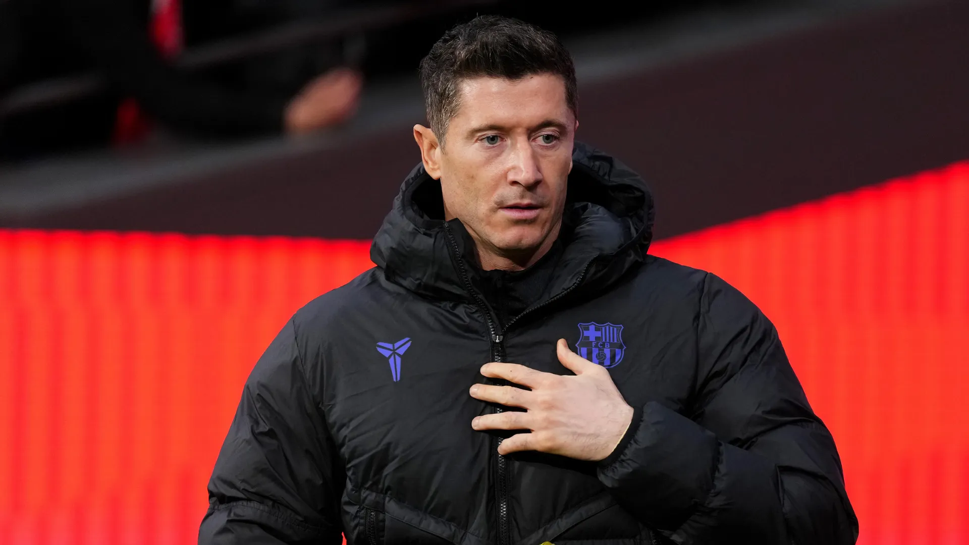 Robert Lewandowski antes de partida pelo Barcelona