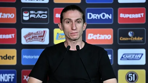 O técnico Filipe Luís em entrevista coletiva do Flamengo (Ton Molina/Getty Images)