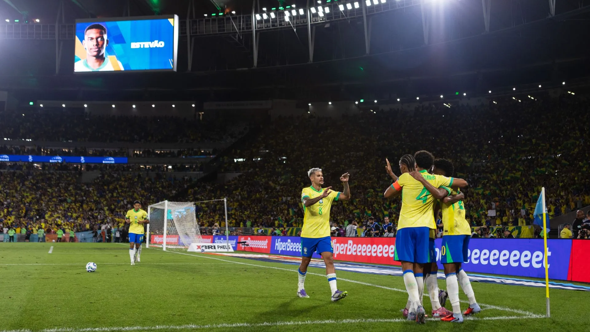 Brasil comemora gol durante partida das Eliminatórias da Copa do Mundo. Foto: Ruano Carneiro/Getty Images