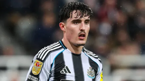 Tino Livramento, do Newcastle, é um grande alvo do Manchester City. Foto: IMAGO / Every Second Media