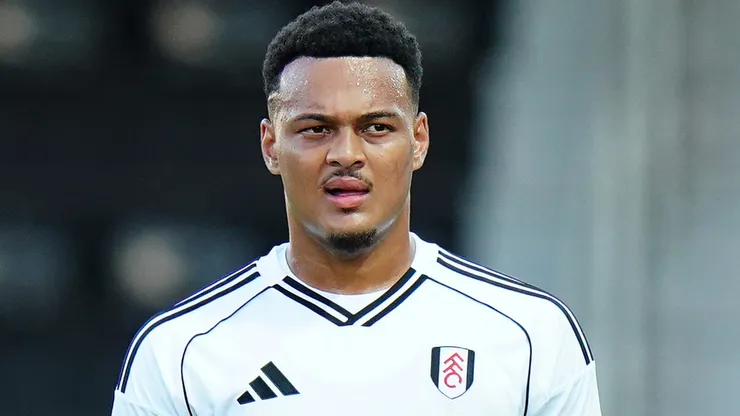Rodrigo Muniz em campo pelo Fulham. Foto: Gualter Fatia/Getty Images