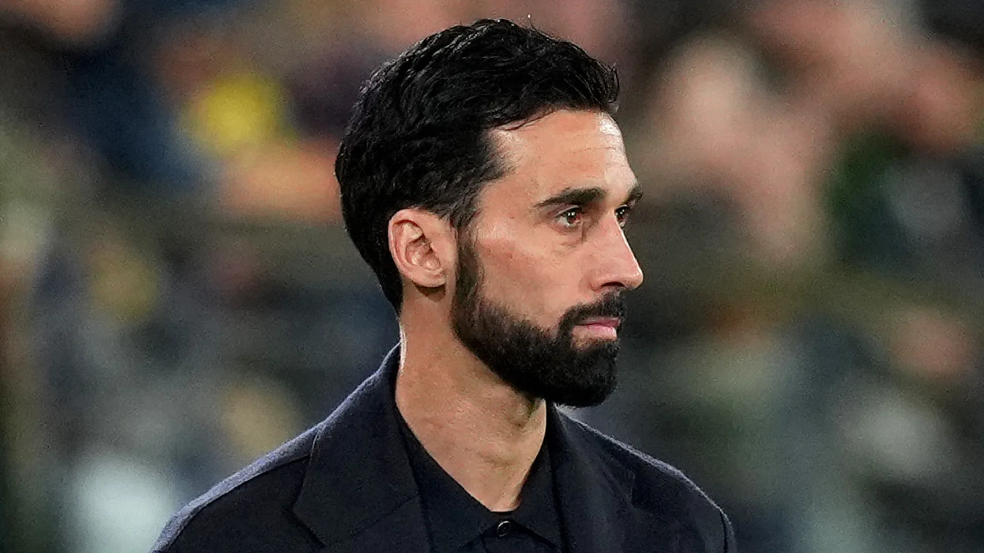 Álvaro Arbeloa olhando para o lado durante jogo do Real