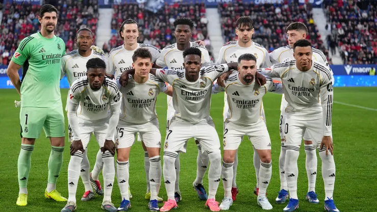 Jogadores do Real Madrid perfilados para foto (Juan Manuel Serrano Arce/Getty Images)
