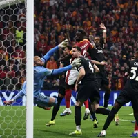 Lloyd Kelly projeta reação da Juventus contra Galatasaray na Champions