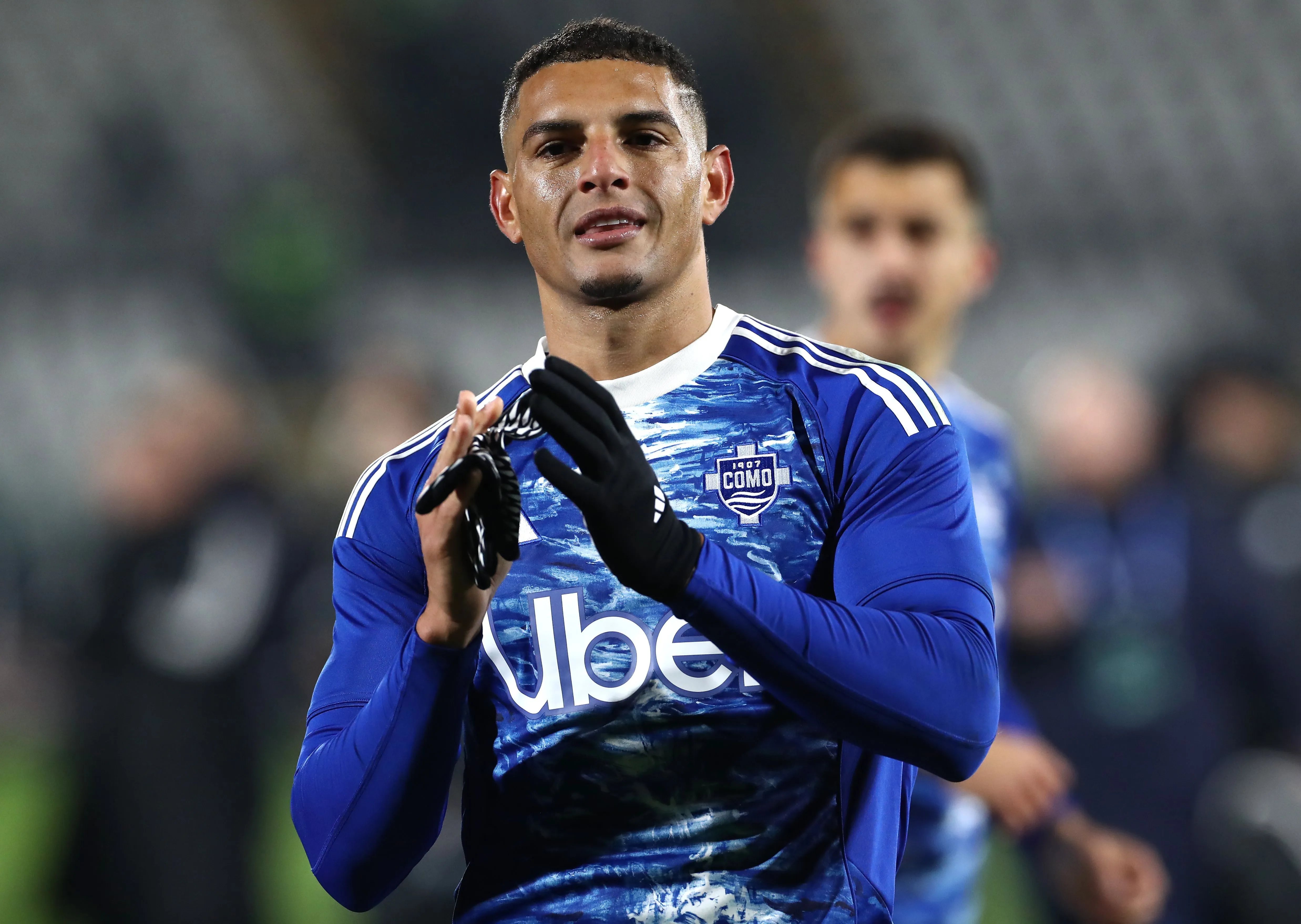 Diego Carlos atua pelo Como (Foto: Marco Luzzani/Getty Images)