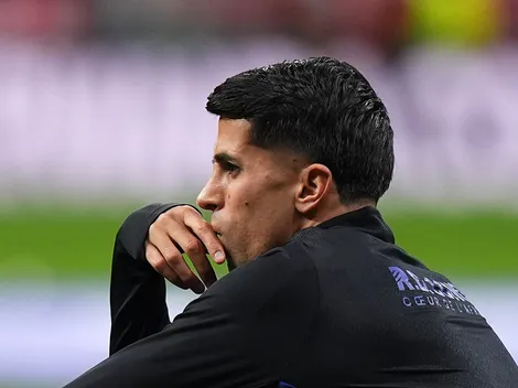 Cancelo deverá rescindir com Al-Hilal e reduzir salário para seguir no Barcelona