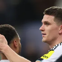 Newcastle vence o Qarabag e avança às oitavas de final