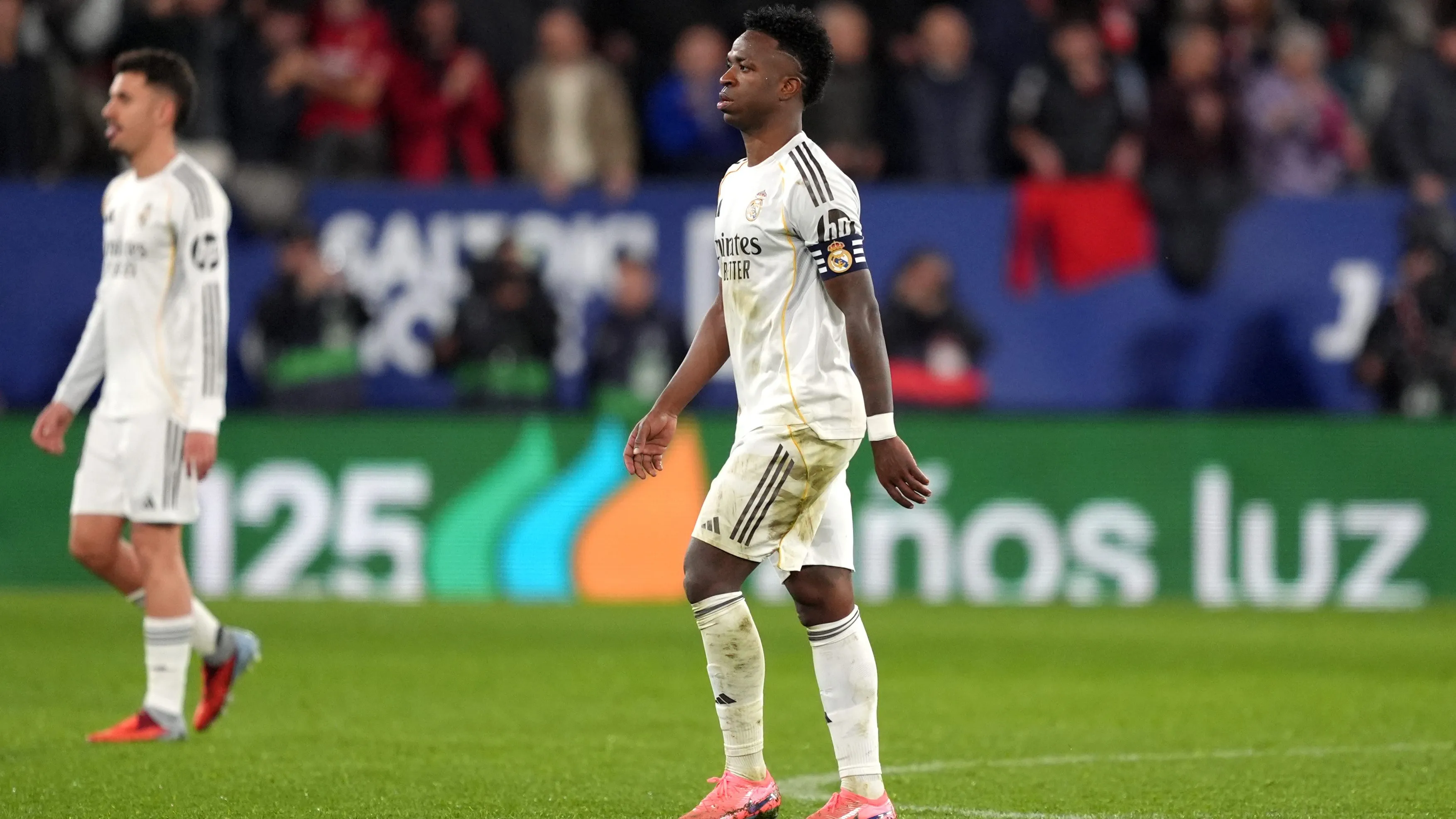 Vinicius Jr. em jogo do Real Madrid. Foto: Juan Manuel Serrano Arce/Getty Images
