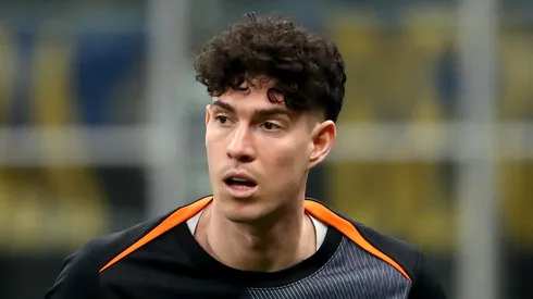 Barcelona ganha preferência de Bastoni e zagueiro coloca renovação em risco. (Photo by Marco Luzzani/Getty Images)