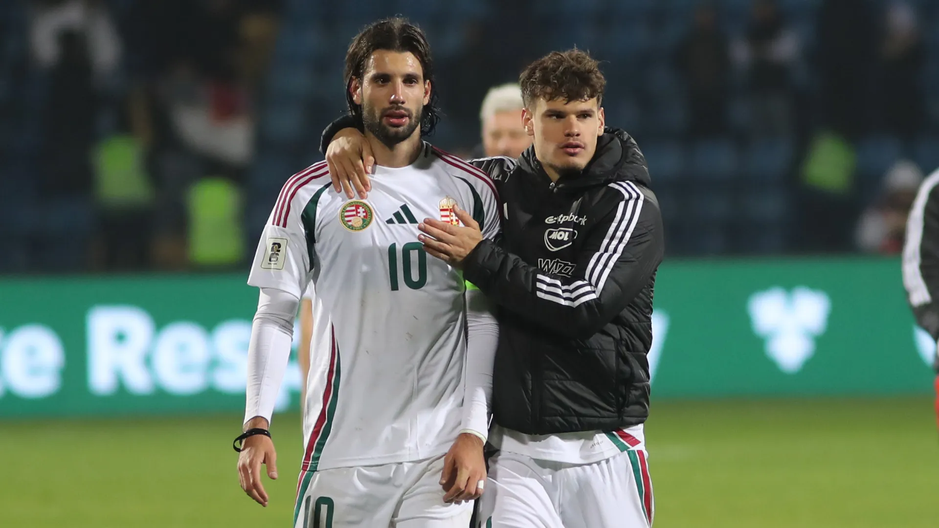 Szoboszlai e Kerkez juntos após partida da seleção