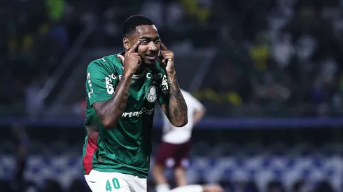 Allan comemora gol do Palmeiras (Foto: Ettore Chiereguini/AGIF)