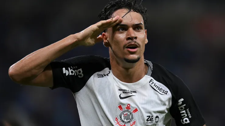 João Pedro Tchoca em jogo do Corinthians (Pedro Vilela/Getty Images)