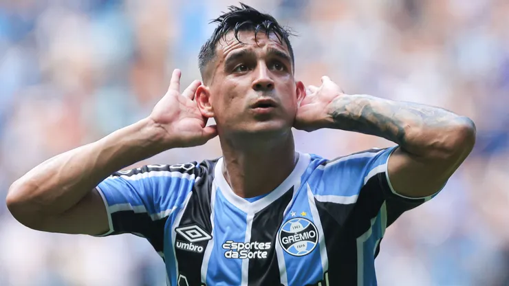 Cristaldo em campo com as cores do Grêmio. Foto: Maxi Franzoi/AGIF