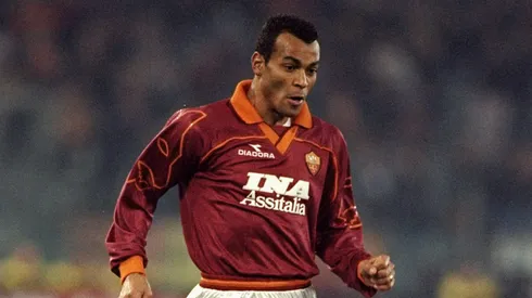 Manchester City monitora brasileiro Wesley, mas Roma exige o dobro do investimento inicial. Crédito Obrigatório: Alex Livesey / Allsport.