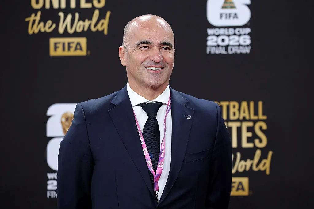 Roberto Martinez representando Portugal no sorteio dos grupos da Copa do Mundo (Photo by Kevin Dietsch/Getty Images)