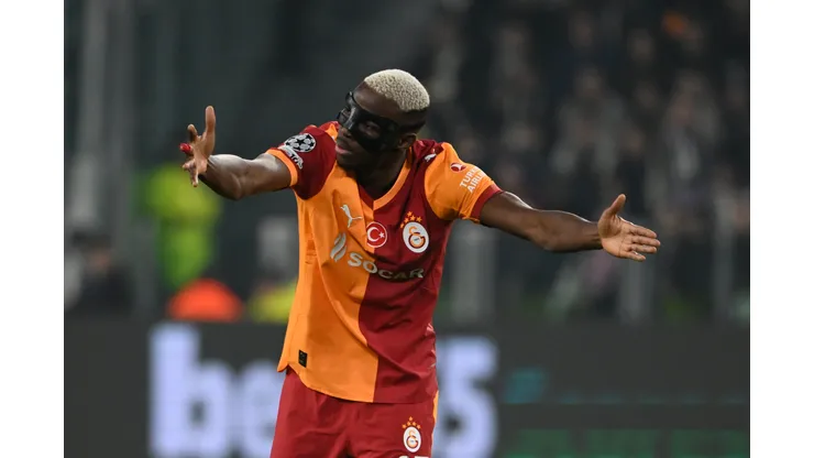 Transferência de Osimhen para a Juventus exigiria esforço financeiro sem precedentes. (Foto de Stefano Guidi/Getty Images)