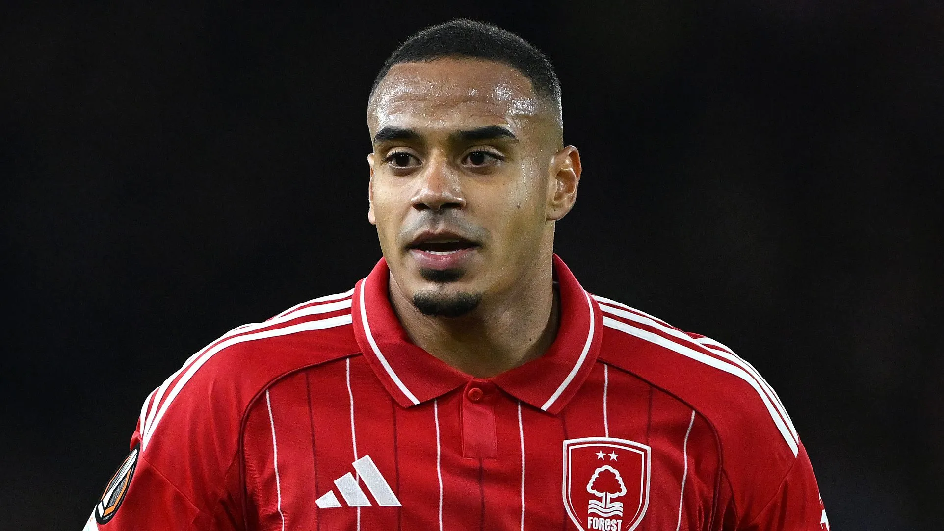 Murillo, alvo do Manchester United, em ação pelo Nottingham Forest