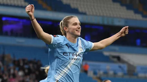 Miedema vive grande momento na carreira – Foto: Nathan Stirk/Getty Images