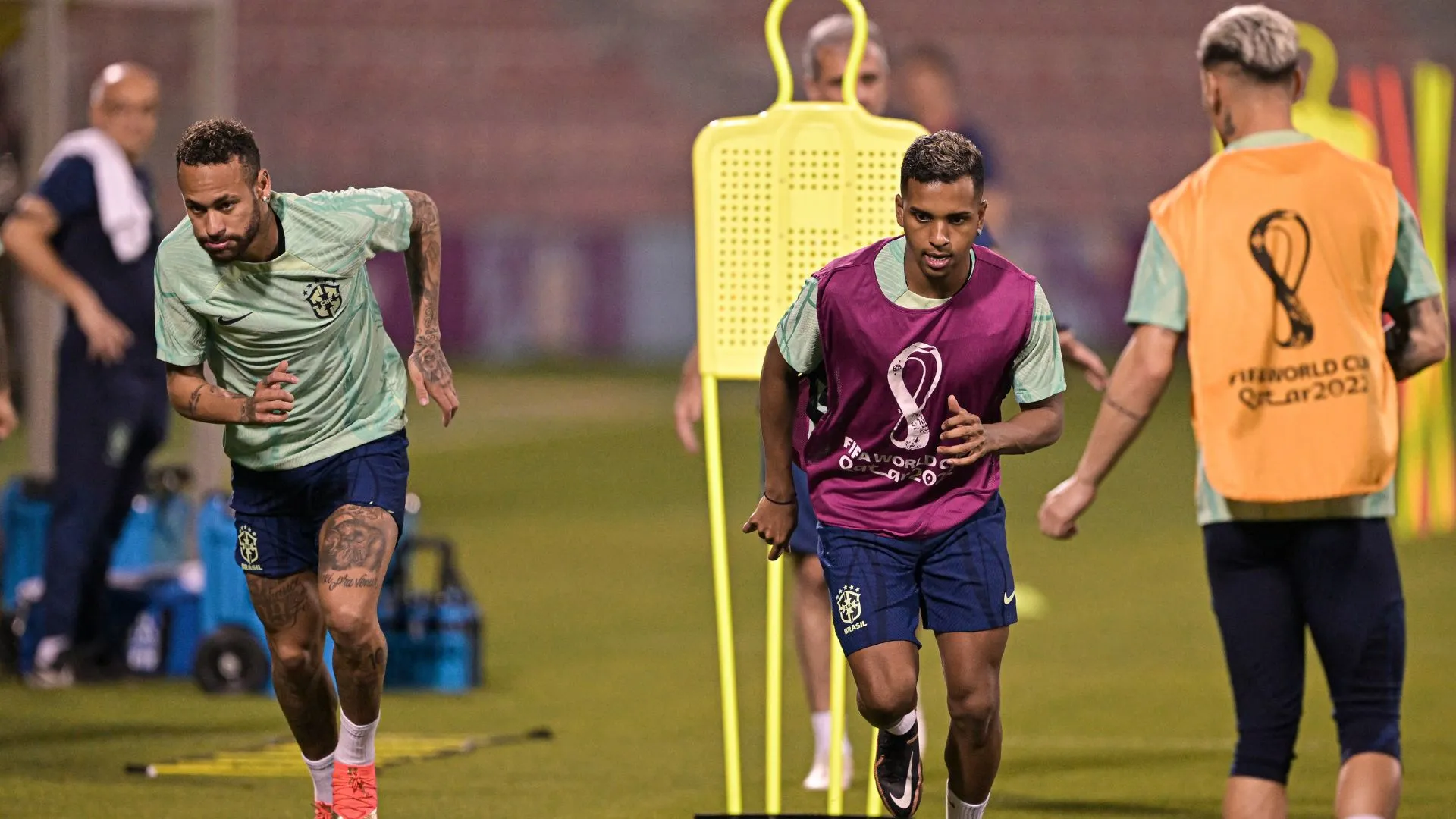 Neymar e Rodrygo na Copa do Mundo 2022 (foto: Pedro Vilela/Getty Images)