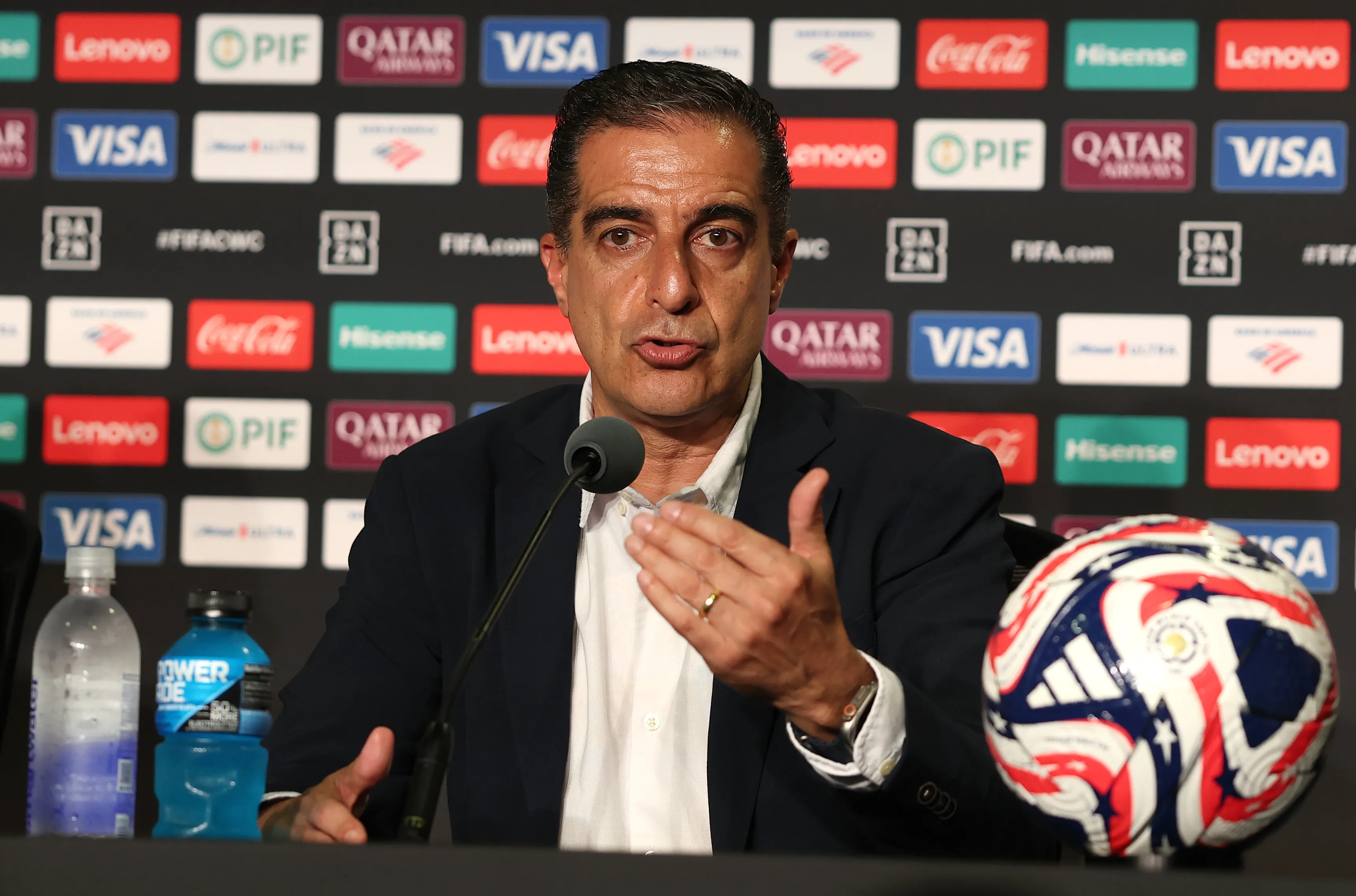 Paiva está sem clube (Foto: Stu Forster/Getty Images)