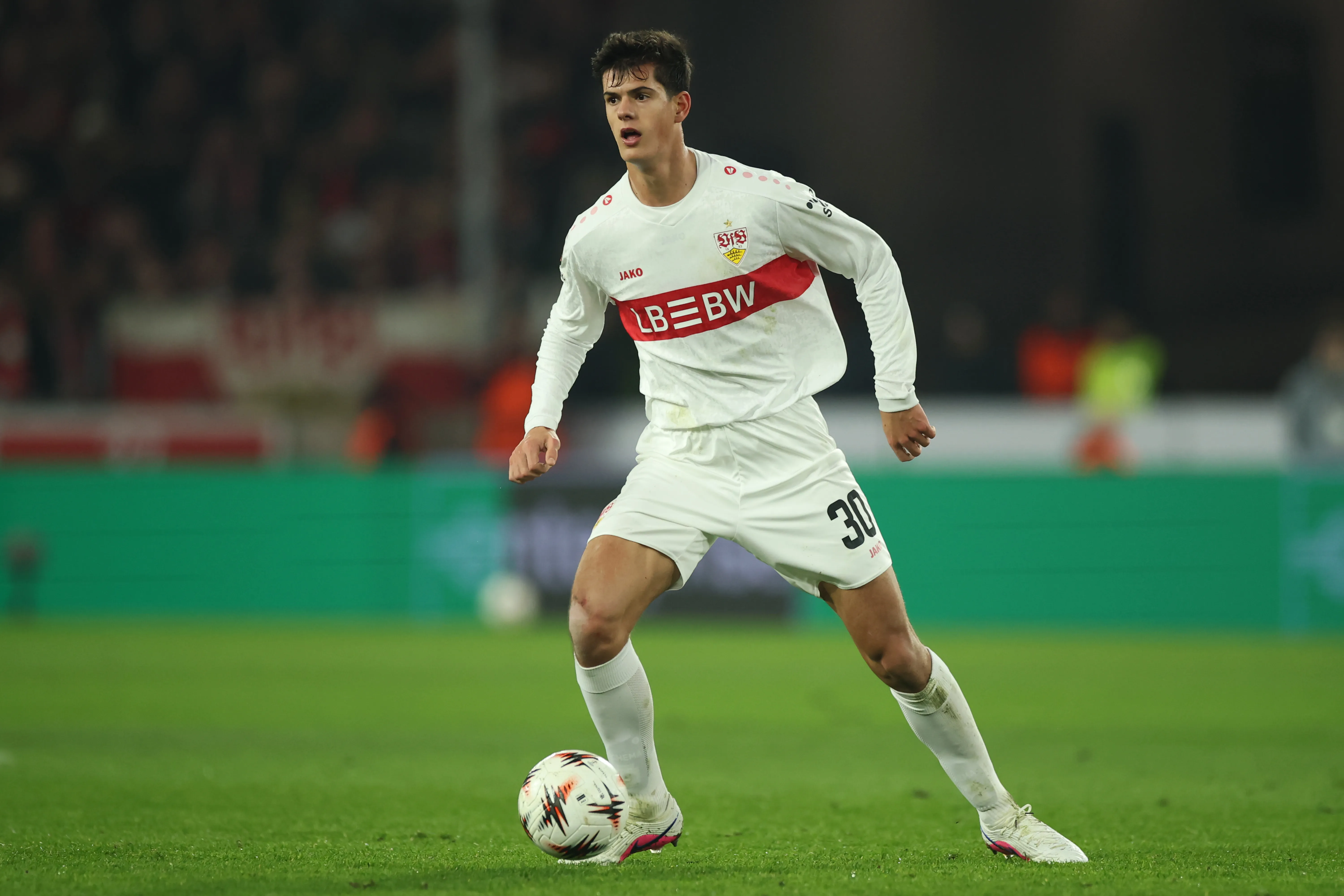 Chema Andrés em campo pelo Stuttgart