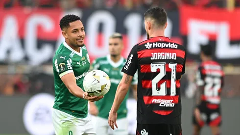 Vitor Roque, do Palmeiras e Jorginho, do Flamengo. (Foto: Rodrigo Valle/Getty Images)