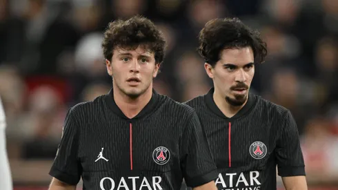 Bruno Fernandes tenta convencer João Neves e ir para o Manchester United. Foto: Imago