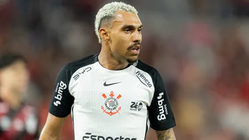 Matheuzinho em campo pelo Corinthians. Foto: Paulo De Tarso/AGIF