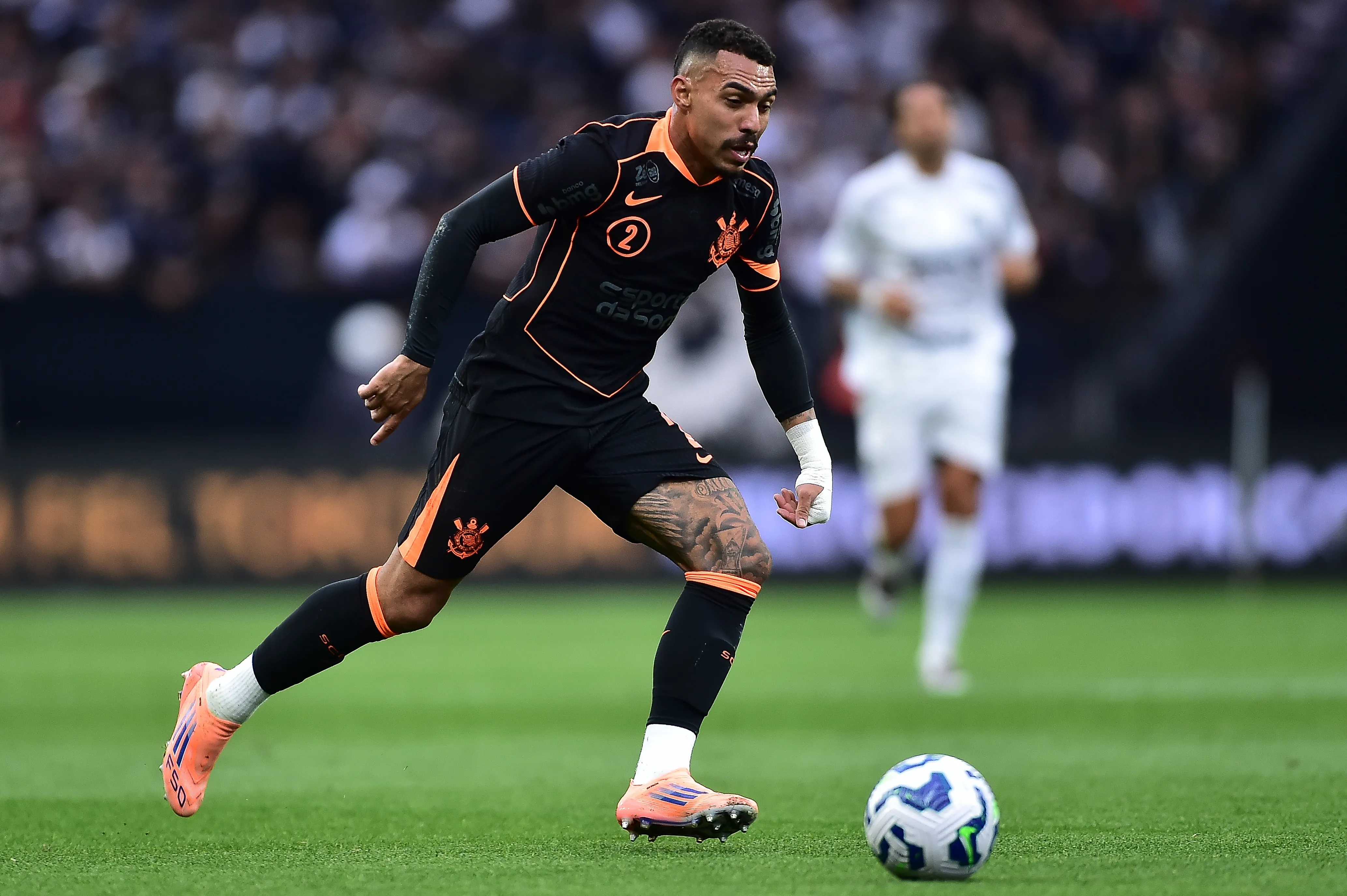 Matheuzinho é titular absoluto no Corinthians (Foto: Mauro Horita/Getty Images)