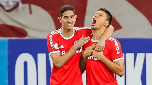 Damián Musto em campo pelo Internacional – Foto: Pedro H. Tesch/AGIF