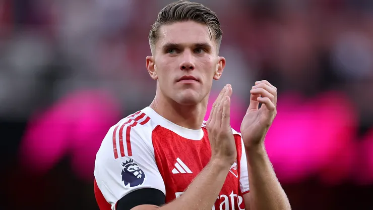 Gyokeres em campo com as cores do Arsenal. Foto: Justin Setterfield/Getty Images