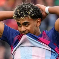 Barcelona goleia mas Atlético de Madrid avança na Copa do Rei