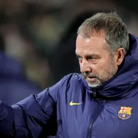 Flick indica Barcelona "imbatível" após queda na Copa do Rei